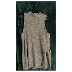 Size Large textured turtle-neck Top from MOD (fits like medium)